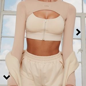 Bo+Tee Long Sleeve Crop